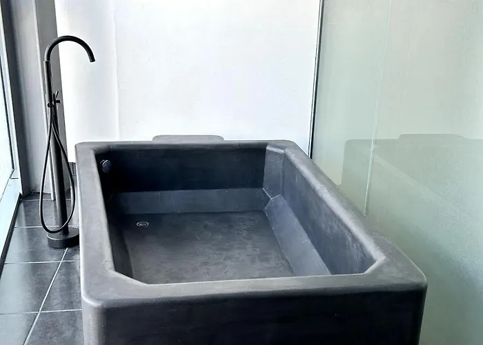 Willa Archontiko Papadopoulou *