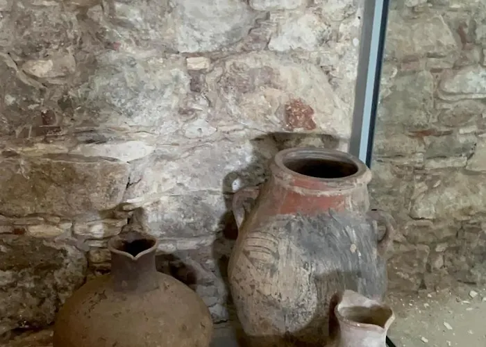 Willa Archontiko Papadopoulou *